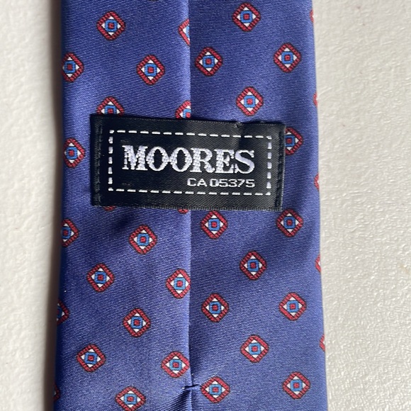 Moore’s vegan tie - Picture 8 of 8